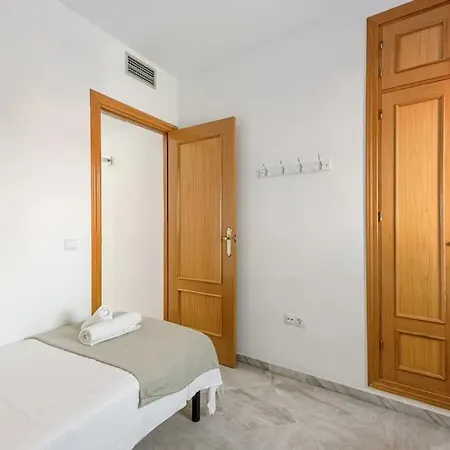 Alvarito Playa Front Μαρμπέλλα